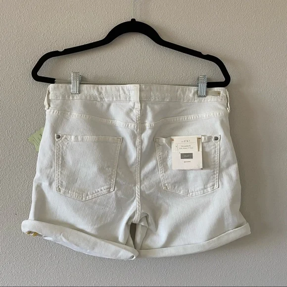 Pilcro and the Letterpress white jean Anthropologie shorts - Picture 4 of 9